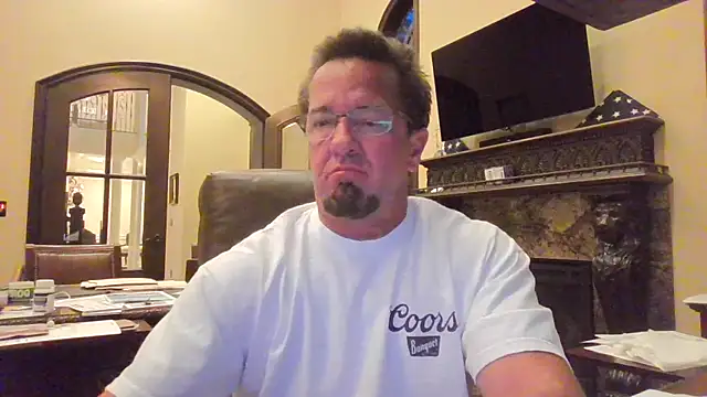 Snapshot of sluttydylan chatting on 8, 5, 2026 sluttydylan online show from 8, 5, 2026