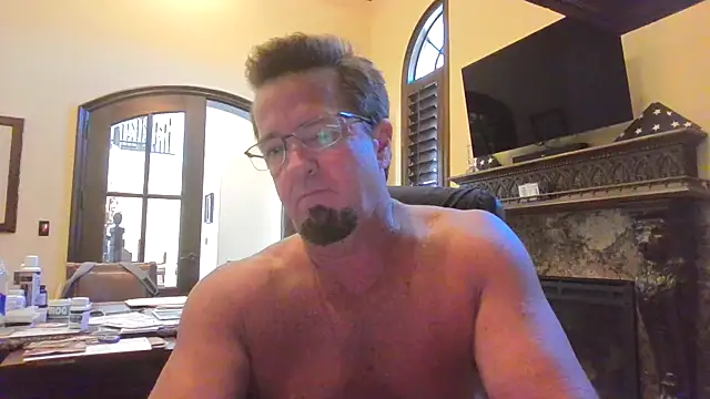 Snapshot of sluttydylan chatting on 28, 4, 2026 sluttydylan online show from 28, 4, 2026