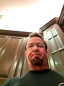 sluttydylan online show from 3, 12, 2025