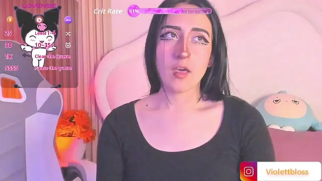 Snapshot of Violettbloss chatting on 12, 9, 2025 Violettbloss online show from 12, 9, 2025