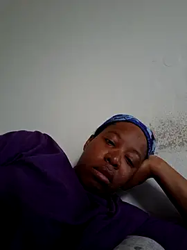 Snapshot of madamsensuale chatting on 8, 10, 2025 madamsensuale online show from 8, 10, 2025