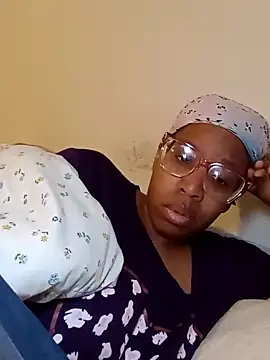 Snapshot of madamsensuale chatting on 19, 3, 2025 madamsensuale online show from 19, 3, 2025