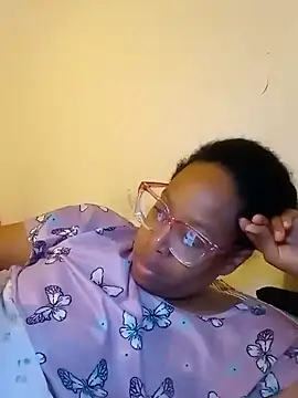 Snapshot of madamsensuale chatting on 20, 2, 2025 madamsensuale online show from 20, 2, 2025