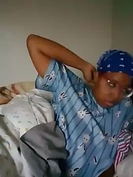 Snapshot of madamsensuale chatting on 31, 12, 2024 madamsensuale online show from 31, 12, 2024