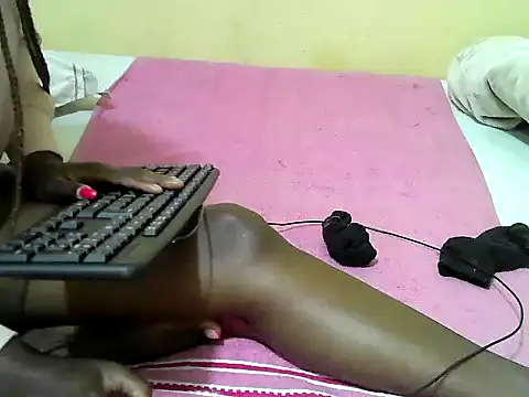 Quincy joyy online show from 10, 10, 2025