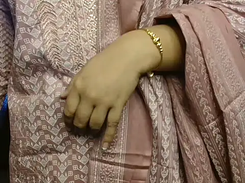 Snapshot of Unlucky-flowers chatting on 26, 11, 2025 Unlucky-flowers online show from 26, 11, 2025