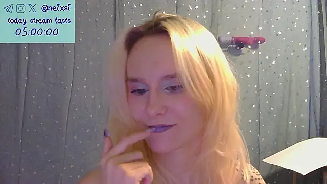 Snapshot of ixsi chatting on 4, 2, 2026 ixsi online show from 4, 2, 2026