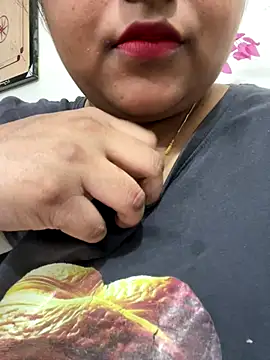 smile pretty online show from 3, 12, 2025