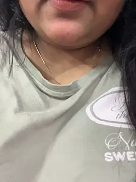 Snapshot of smile_pretty chatting on 11, 2, 2026 smile pretty online show from 11, 2, 2026