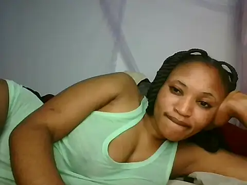 Snapshot of cutenipples chatting on 17, 11, 2025 cutenipples online show from 17, 11, 2025