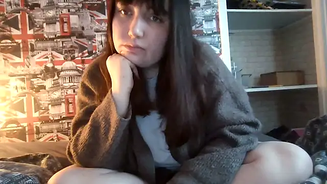 Snapshot of Lynylou chatting on 23, 11, 2025 Lynylou online show from 23, 11, 2025