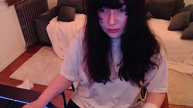 Lynylou online show from 27, 12, 2024