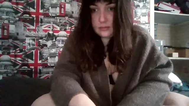 Snapshot of Lynylou chatting on 29, 10, 2025 Lynylou online show from 29, 10, 2025