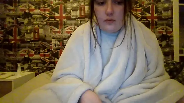 Snapshot of Lynylou chatting on 30, 11, 2025 Lynylou online show from 30, 11, 2025