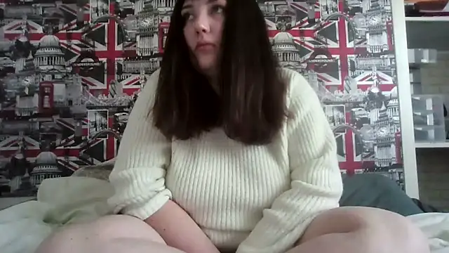 Snapshot of Lynylou chatting on 15, 10, 2025 Lynylou online show from 15, 10, 2025