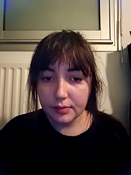 Lynylou online show from 11, 5, 2026