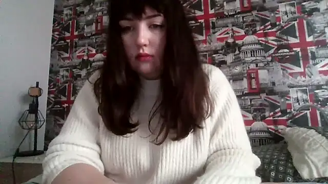 Snapshot of Lynylou chatting on 14, 11, 2025 Lynylou online show from 14, 11, 2025