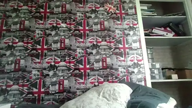 Snapshot of Lynylou chatting on 27, 10, 2025 Lynylou online show from 27, 10, 2025