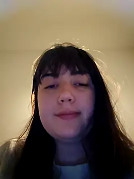 Lynylou online show from 11, 5, 2026