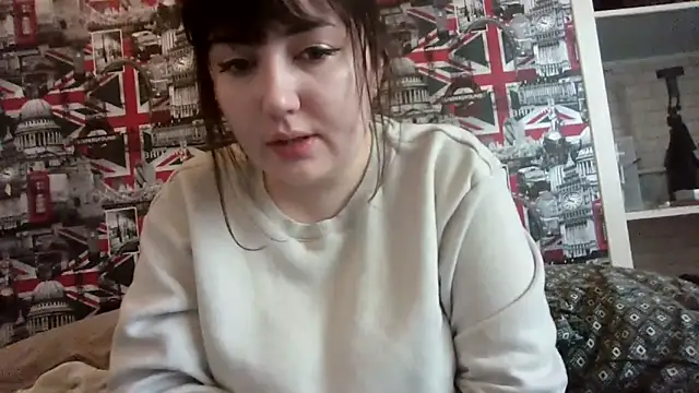 Snapshot of Lynylou chatting on 28, 11, 2025 Lynylou online show from 28, 11, 2025