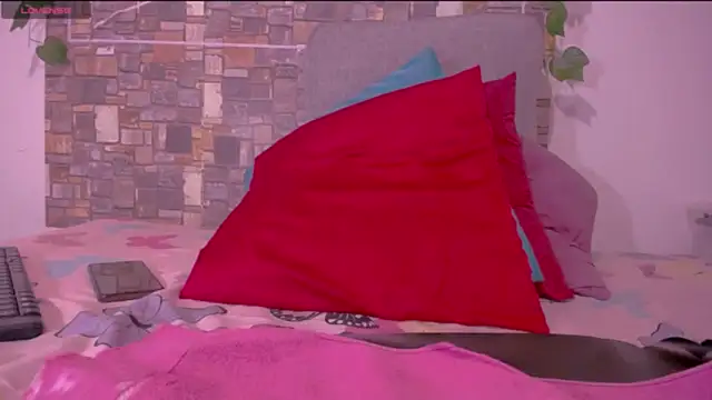 CrazyRousex online show from 11, 3, 2026