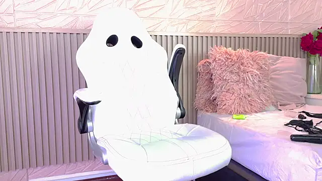 paula  cruzz online show from 13, 12, 2025