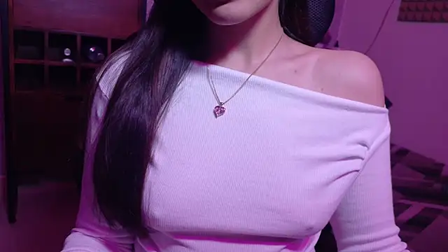 MidnightFlame online show from 6, 11, 2025