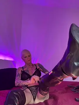 Snapshot of rati_airdinjb chatting on 25, 3, 2026 rati airdinjb online show from 25, 3, 2026