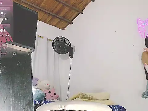 Snapshot of tifany19_ chatting on 16, 9, 2025 tifany19 online show from 16, 9, 2025