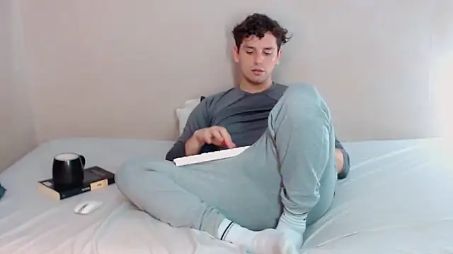 Snapshot of Elio555 chatting on 2, 3, 2025 Elio555 online show from 2, 3, 2025
