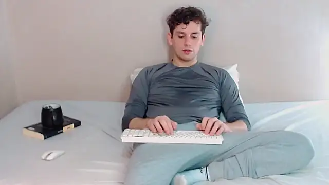 Snapshot of Elio555 chatting on 2, 3, 2025 Elio555 online show from 2, 3, 2025