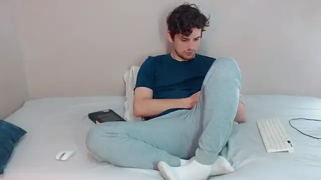 Snapshot of Elio555 chatting on 10, 2, 2025 Elio555 online show from 10, 2, 2025