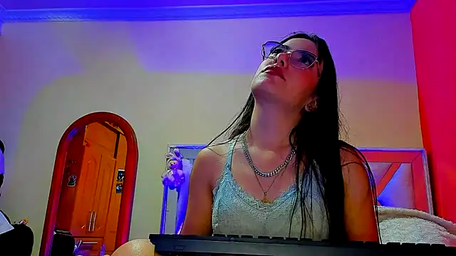 Sophia-Miller online show from 5, 12, 2024