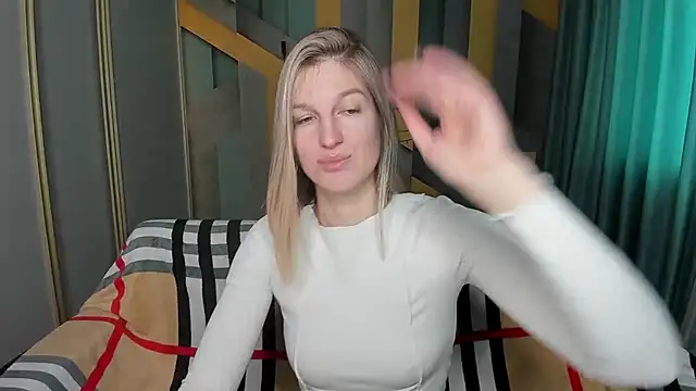 EmilyWalkeri online show from 19, 12, 2025