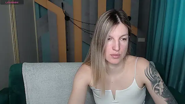 EmilyWalkeri online show from 17, 2, 2026