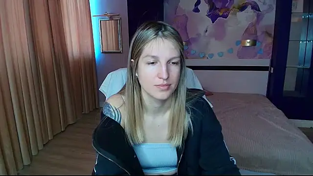EmilyWalkeri online show from 11, 5, 2026