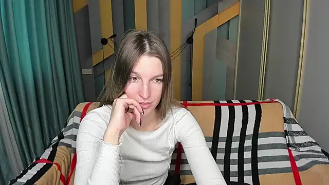 EmilyWalkeri online show from 24, 11, 2025