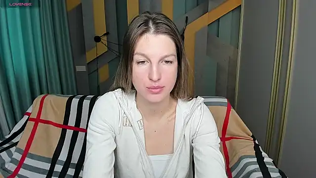 EmilyWalkeri online show from 13, 10, 2025