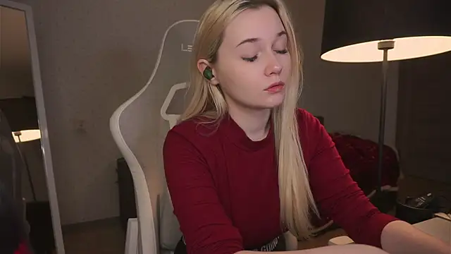 Lisa 003 online show from 19, 1, 2025