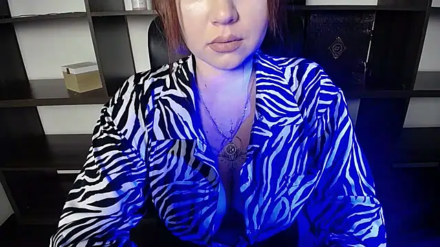 Snapshot of Lizzy_Love chatting on 18, 2, 2025 Lizzy Love online show from 18, 2, 2025
