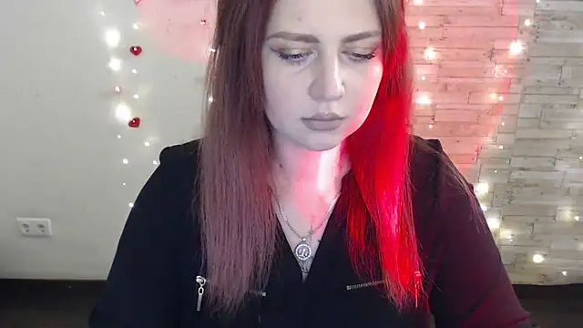 Snapshot of Lizzy_Love chatting on 4, 2, 2025 Lizzy Love online show from 4, 2, 2025