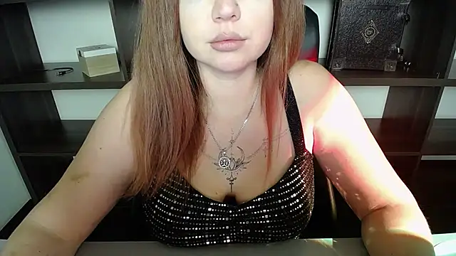 Snapshot of Lizzy_Love chatting on 23, 2, 2025 Lizzy Love online show from 23, 2, 2025