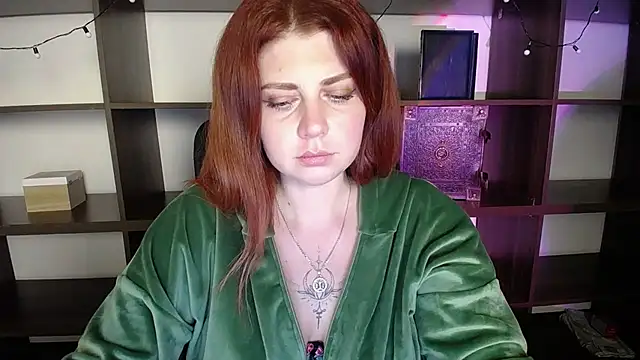 Snapshot of Lizzy_Love chatting on 1, 2, 2025 Lizzy Love online show from 1, 2, 2025