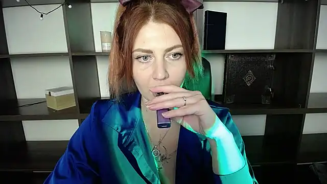 Snapshot of Lizzy_Love chatting on 15, 2, 2025 Lizzy Love online show from 15, 2, 2025