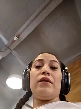 cindy love2 online show from 22, 4, 2026