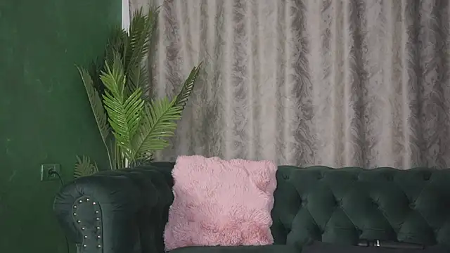 FoxieJullia online show from 3, 3, 2025