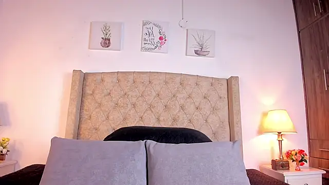 allisson m online show from 15, 4, 2026