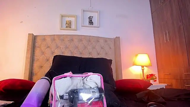 allisson m online show from 12, 3, 2026