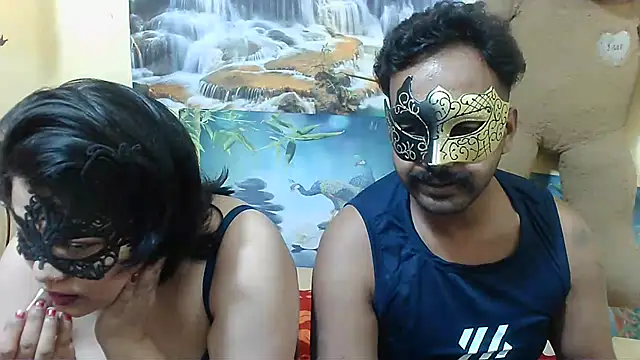 Snapshot of Cutehornycouples chatting on 14, 12, 2024 Cutehornycouples online show from 14, 12, 2024