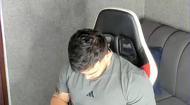 Ricardogo19 online show from 4, 3, 2025